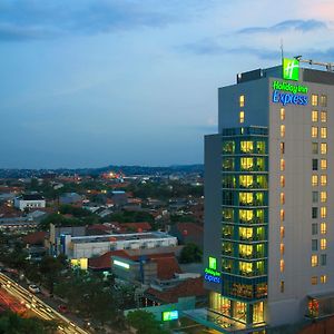 Holiday Inn Express Semarang Simpang Lima By Ihg